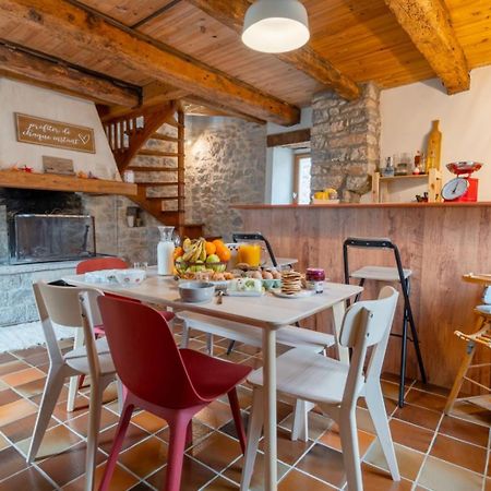 Maison De Village Au Coeur Des Remparts Sainte-Eulalie-de-Cernon Eksteriør bilde