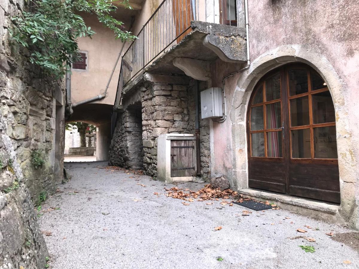 Maison De Village Au Coeur Des Remparts Sainte-Eulalie-de-Cernon Eksteriør bilde