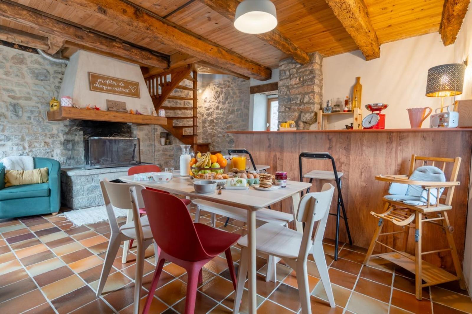 Maison De Village Au Coeur Des Remparts Sainte-Eulalie-de-Cernon Eksteriør bilde